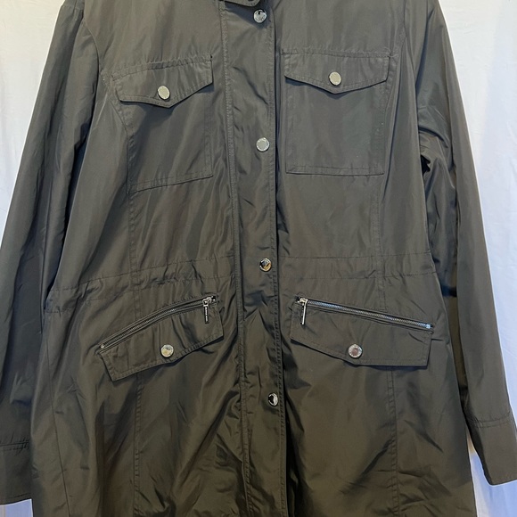 Michael Kors Rain Coat XL - Picture 2 of 5